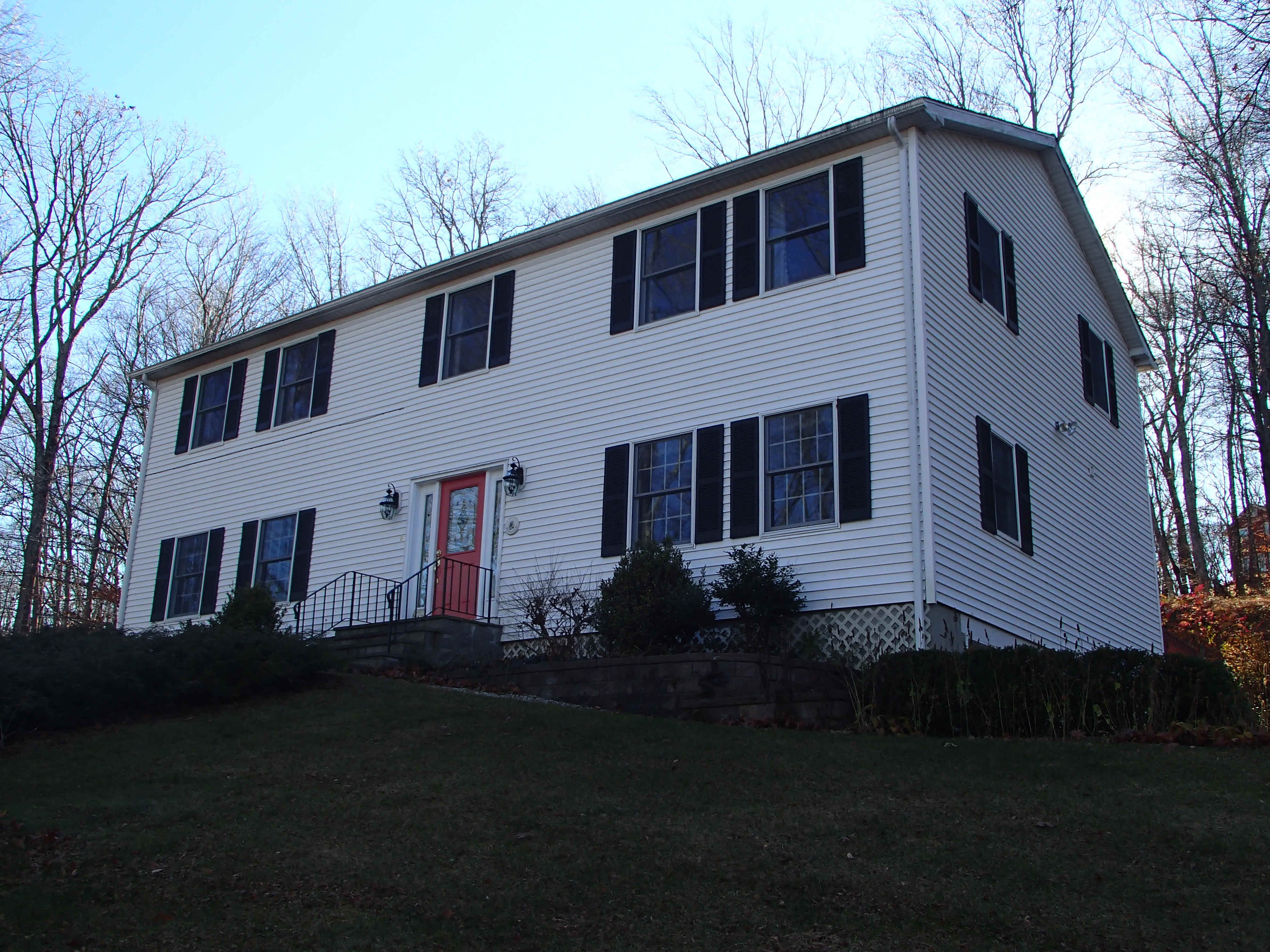 Building photograph for 257 HUT HILL RD